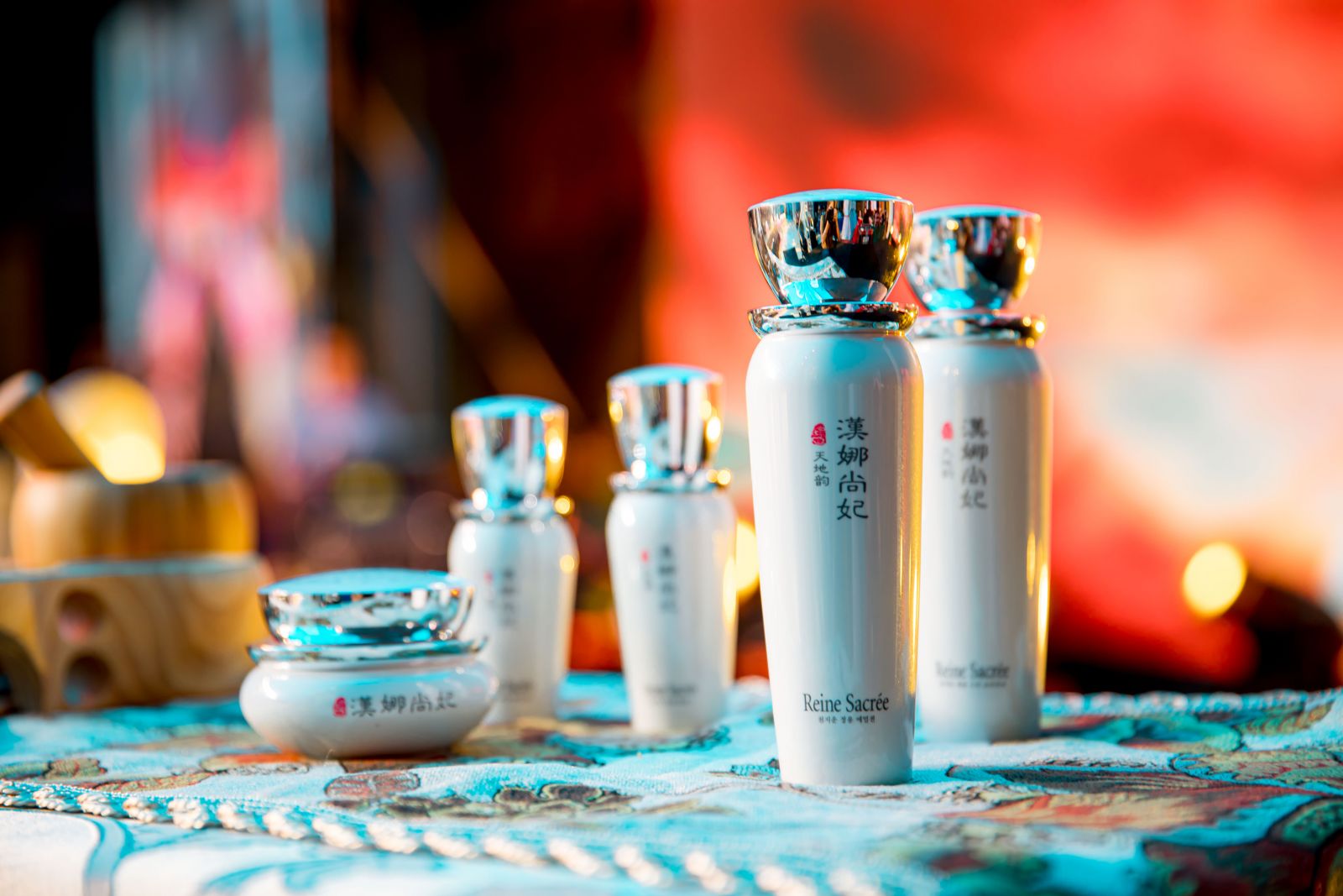 新生活_新生活集團(tuán)_新生活化妝品_漢娜尚妃_天地韻_晶容