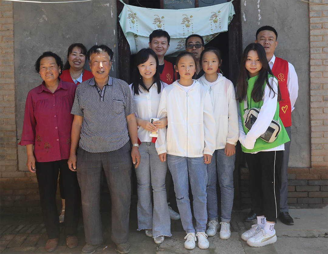 新生活_新生活集團(tuán)_新生活化妝品_愛·力量_夢的守護(hù)者_(dá)公益